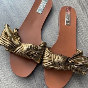 Like New! Zara Flat Sandals with Gold Bow. Size 10